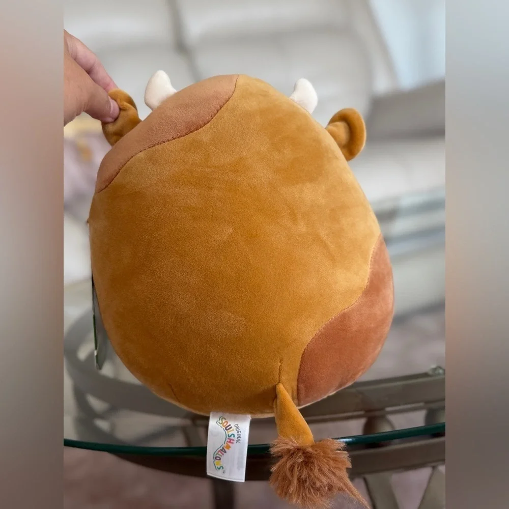 Squishmallows | Jericho | Brown Plush with Red Bow - Picture 5 of 7